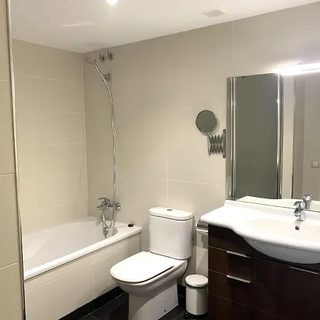 Apartamento Elegante Cerca De Barcelona Albergue Sant Just Desvern